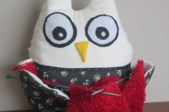 N° 36 : Cale-porte "Hibou tricoteuse fleurie"