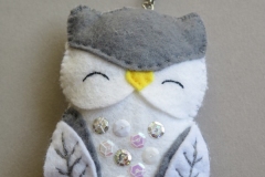 N° 1 : Porte-clefs "Hibou blanc"