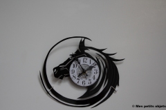 cheval avec horloge